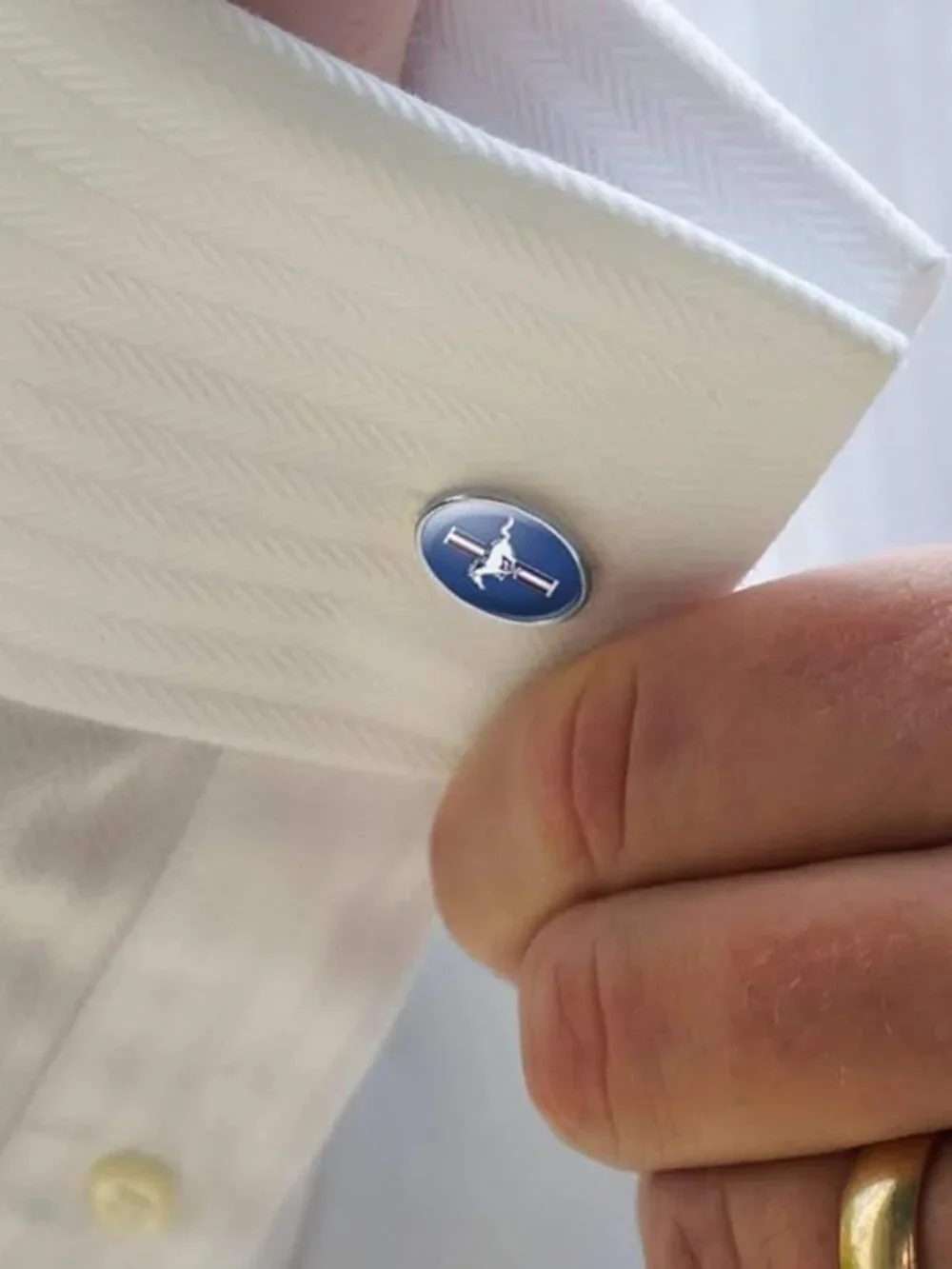 Ford Mustang Logo Round Cufflink Set Silver Color, New